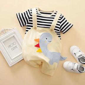 Macacão Dino Aventureiro para bebê menino com camiseta listrada e estampa divertida de dinossauro em algodão confortável.