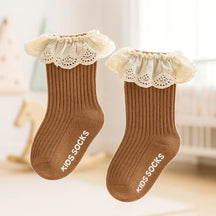 meias-infantis-femininas-com-renda-marrom-bebe-algodao-macio