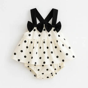 roupa de bebê menina elegante com estampa de bolinhas pretas