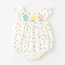 Romper infantil feminino de verão em algodão branco com estampa poá colorida e flores bordadas na parte superior, confortável e fofo