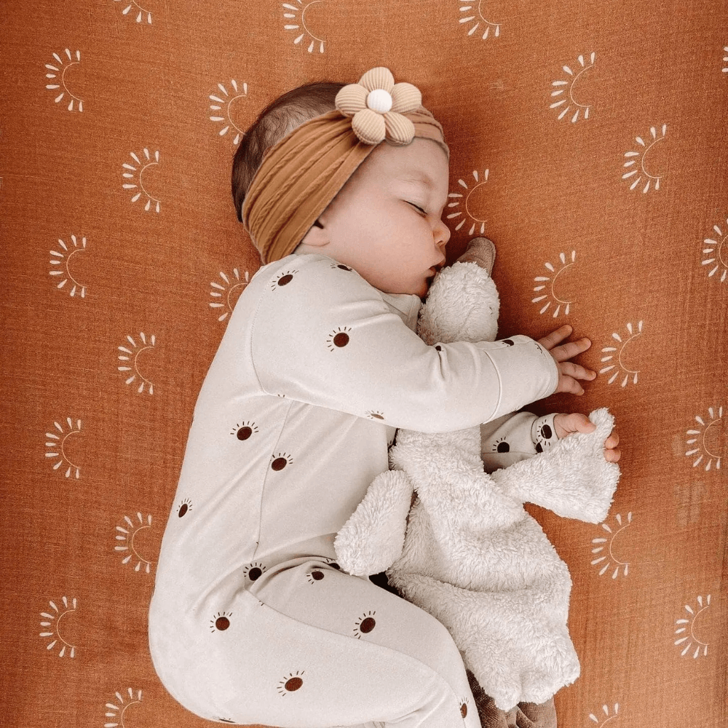 Turbante Bebê com Flor – Estilo e Conforto para as Pequenas